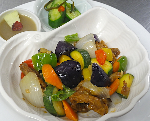 夏野菜と大豆ミートの酢豚風